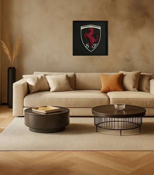 Cadre mural artisanal en bois 50x50cm Ferrari